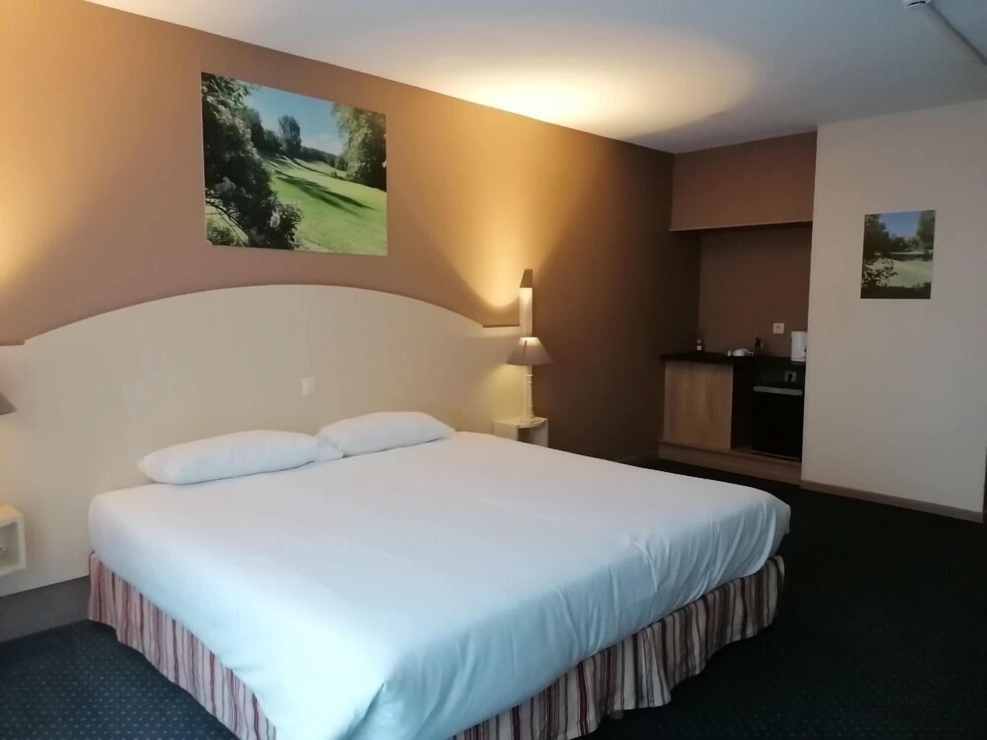 Best Western Golf D'Albon Eksteriør bilde