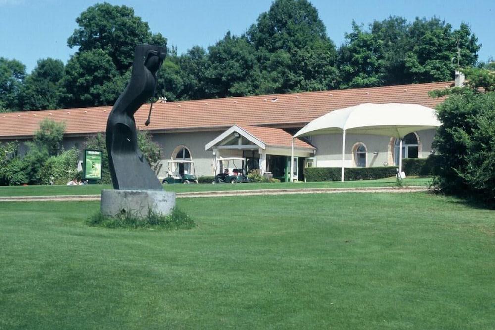 Best Western Golf D'Albon Eksteriør bilde