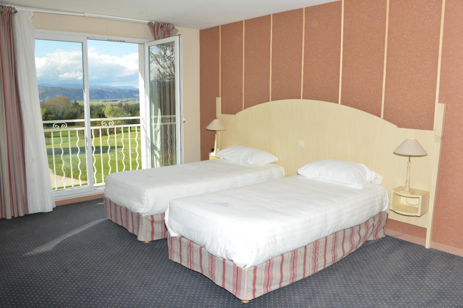 Best Western Golf D'Albon Eksteriør bilde