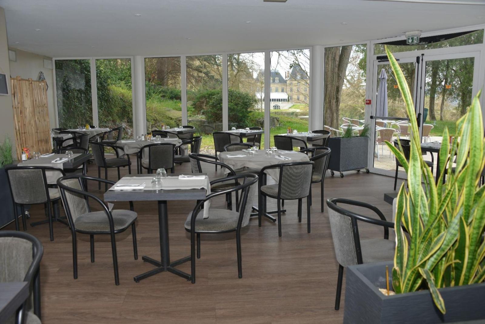 Best Western Golf D'Albon Eksteriør bilde