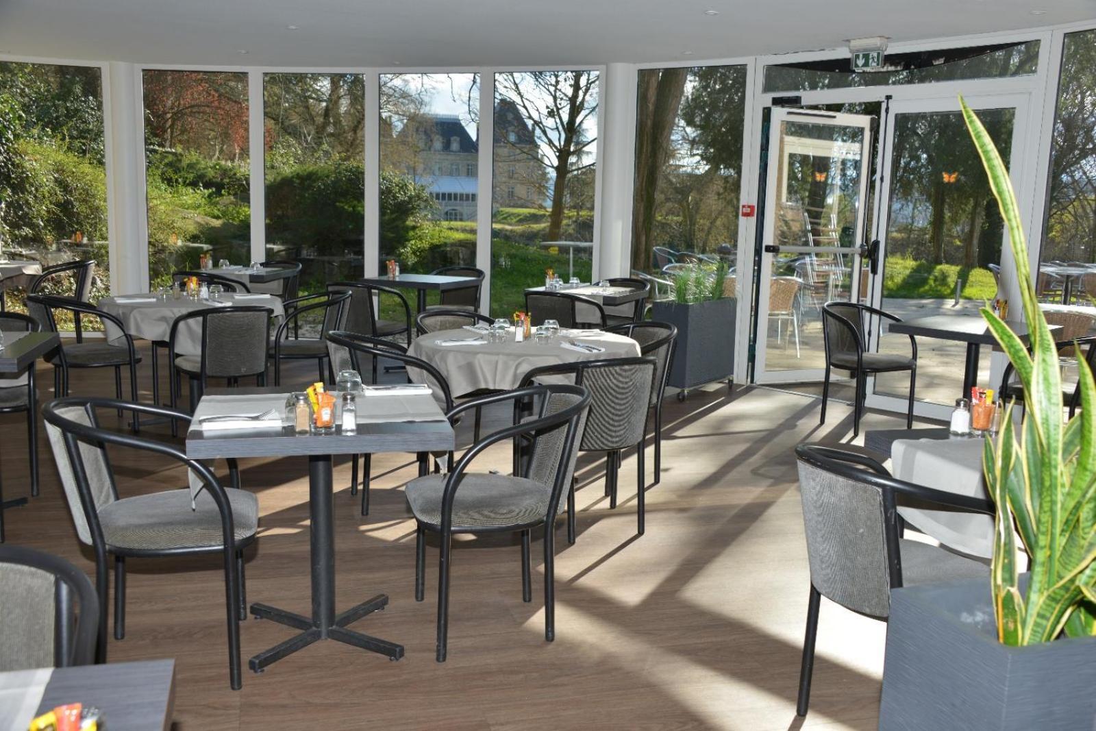Best Western Golf D'Albon Eksteriør bilde