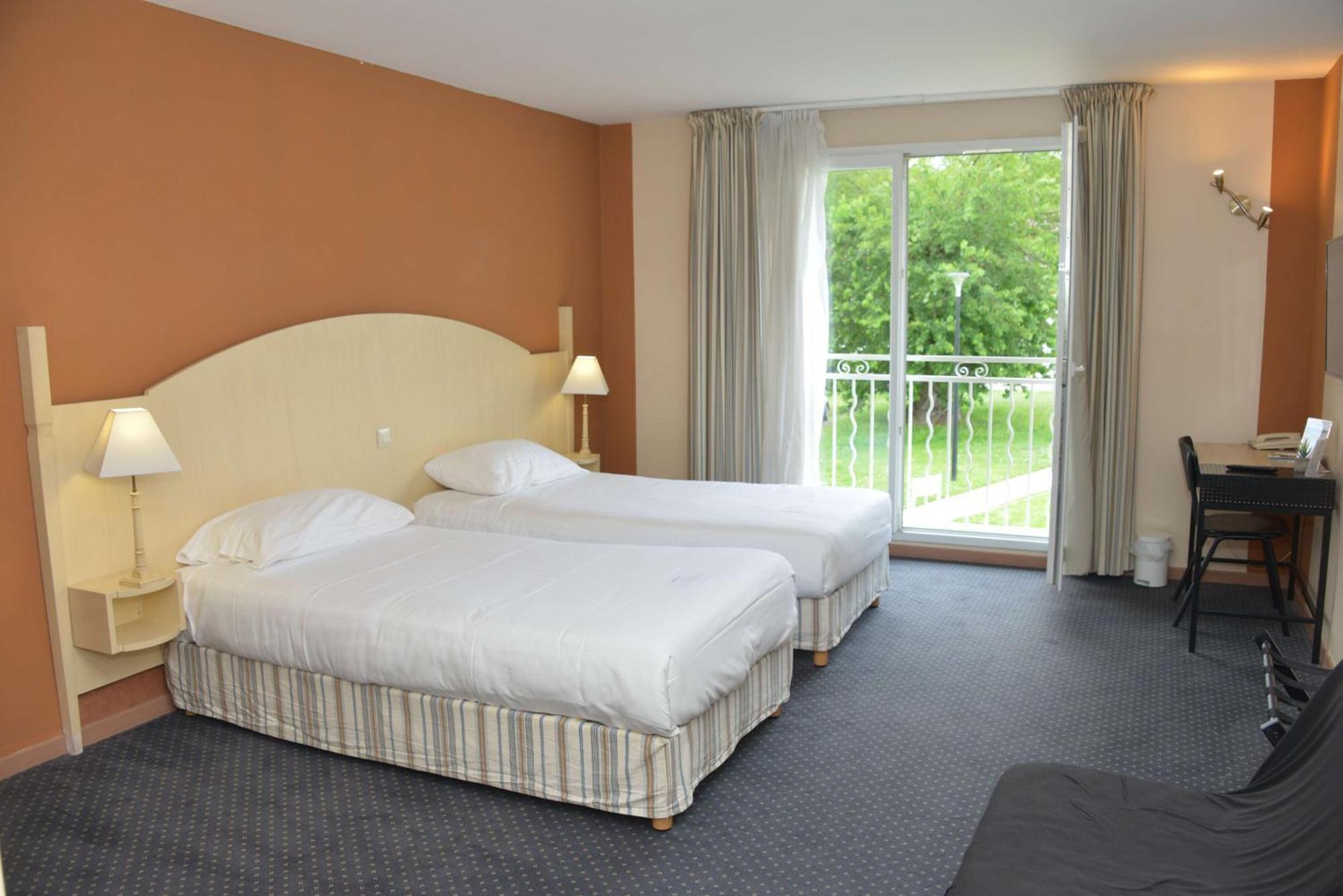 Best Western Golf D'Albon Eksteriør bilde