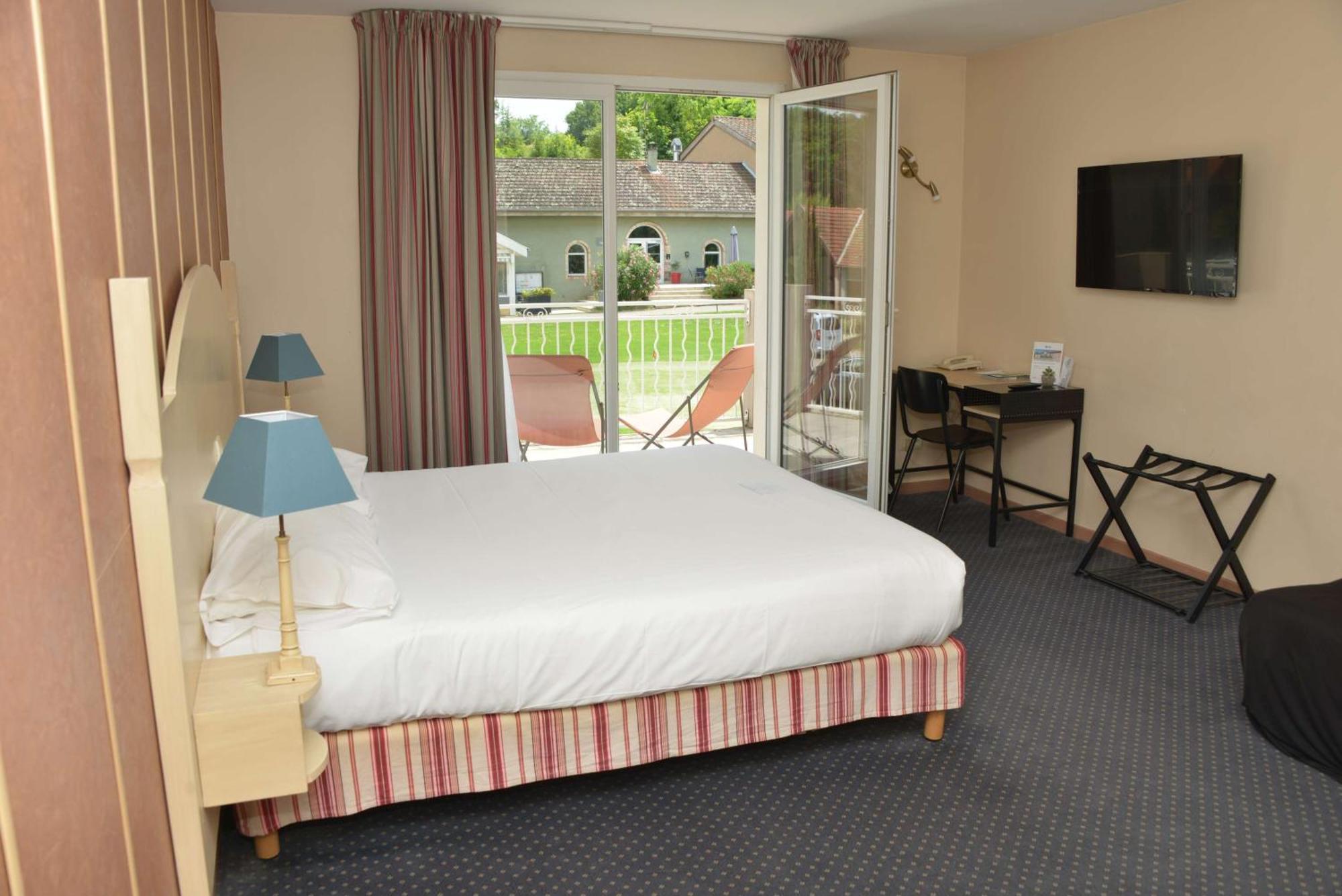 Best Western Golf D'Albon Eksteriør bilde